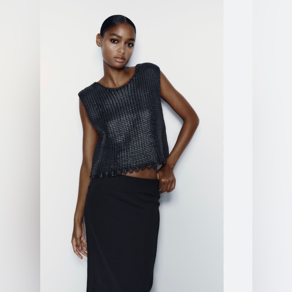 Zara Black Sleeveless Sweater